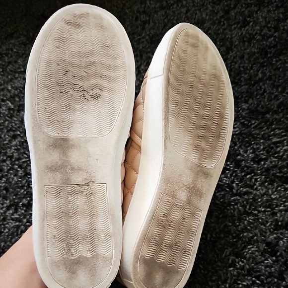 Steve Madden Zaander Size 9 Tan Quilted Sneakers with Elastic Panels - Picture 10 of 10